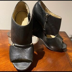 Coach black leather wedge jaelyn sandal size 6.5